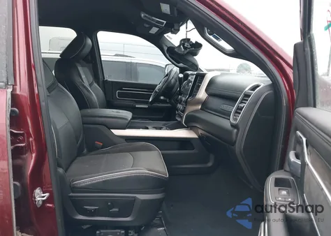 2019 Ram 2500 Laramie 4X4 6'4 Box z USA, uszkodzony, nr VIN 3C6UR5FL7KG635812